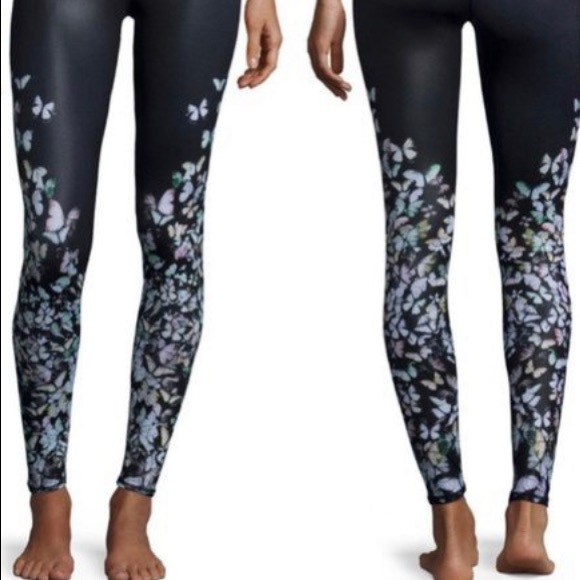 ALO Yoga Airbrush Butterfly Leggings Black Size XS - Picture 2 of 7